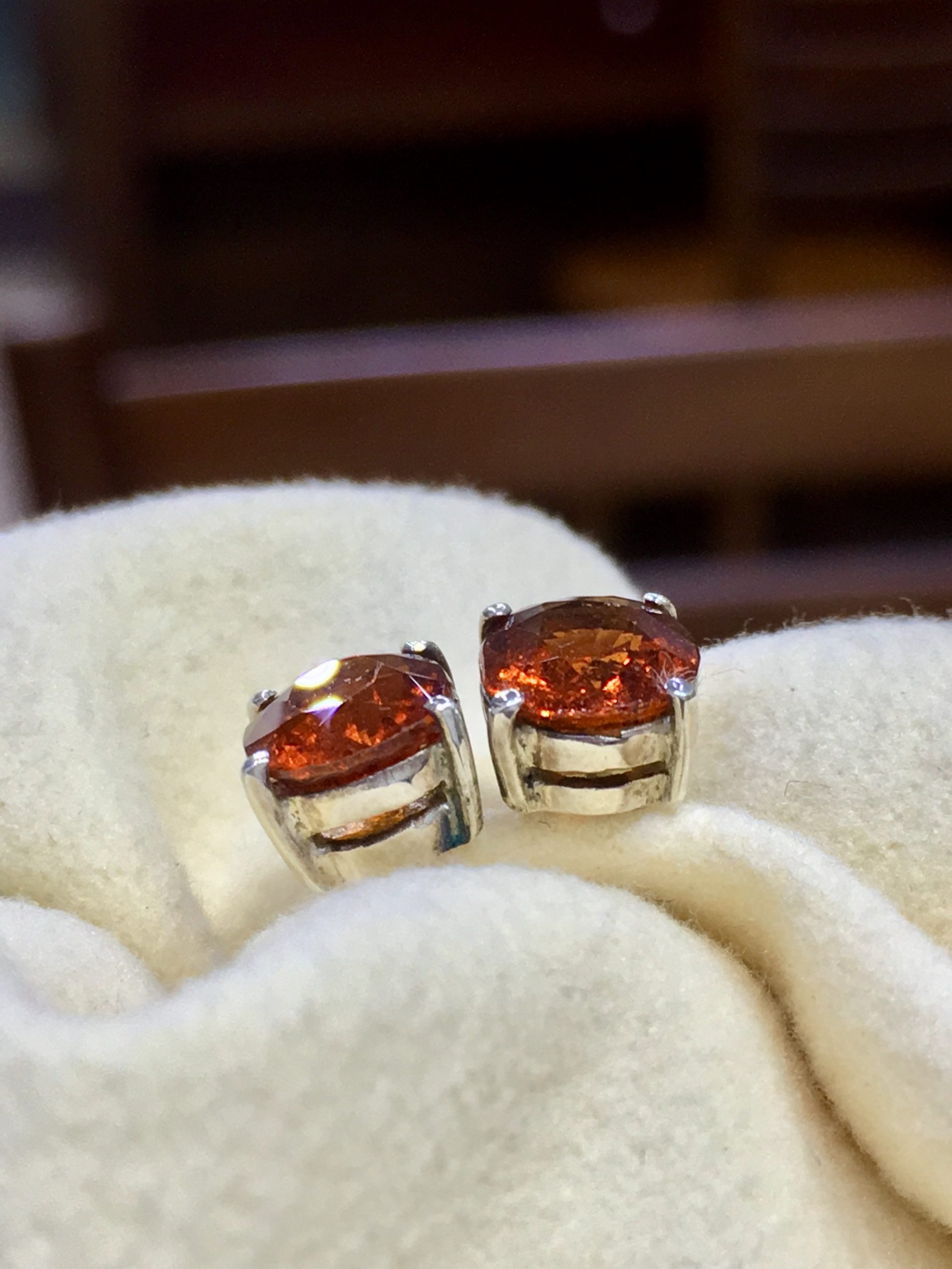 98499239-0F6E-4F61-8967-5DE38CE68062