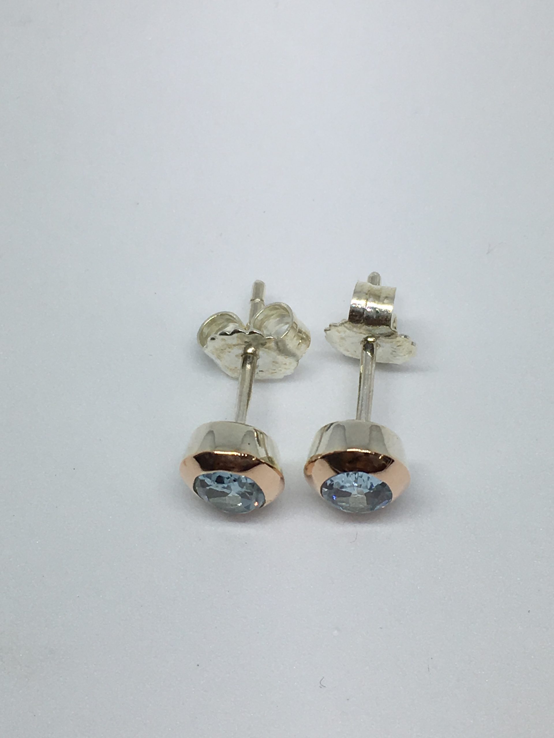 Aqua_Earstuds2