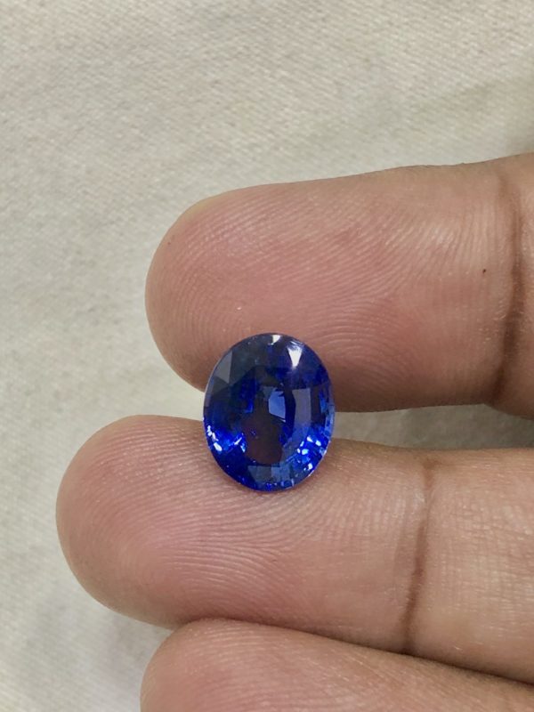 Vivid Blue Sapphire 4.07cts